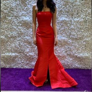 Red mermaid gown